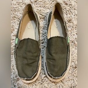 Sanuk women’s size 7 Donna daily slip on loafer